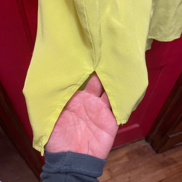 Milly 100% silk button up shirt in neon green/chartreuse - Picture 3 of 6